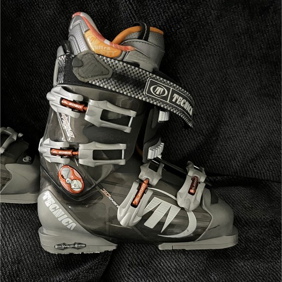 Tecnica Ski Boots Diablo Flame 26.5 Mens 260-265  Skiing 304mm Sz 8.5 Italy main image 13